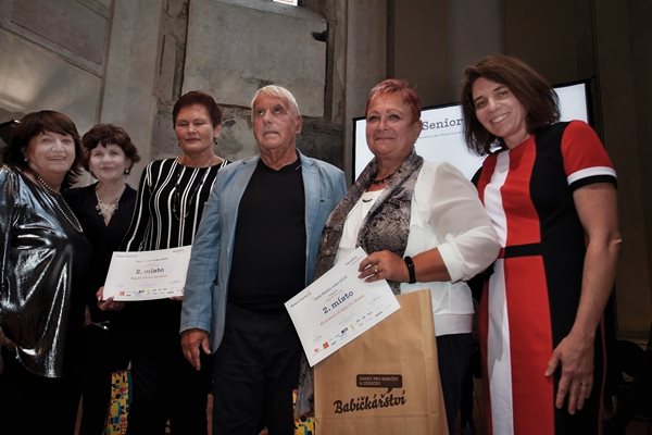 2019_senior-roku_021.jpg
