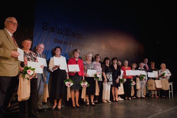 sensen_senior_roku_001_cestna_uznani.jpg